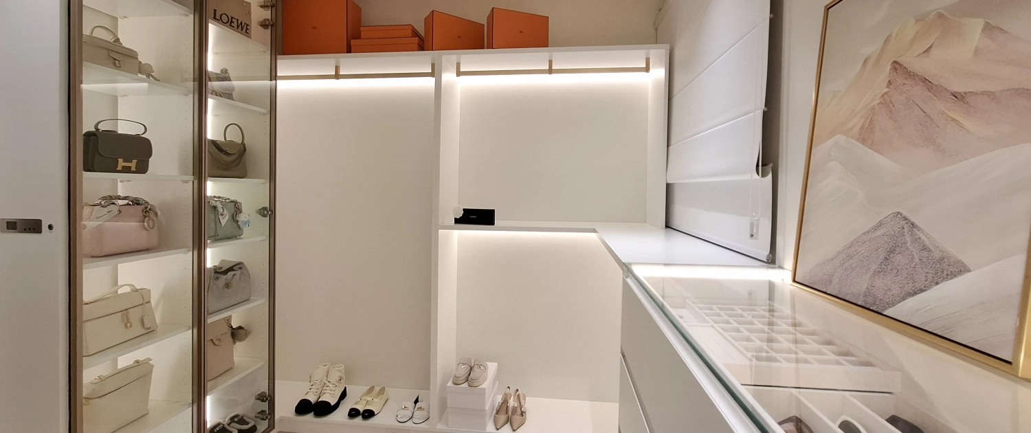 精品除濕防潮展示櫃與飾品抽屜設計